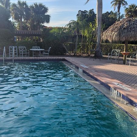 Marina Getaway On The Water! Διαμέρισμα North North Naples Εξωτερικό φωτογραφία