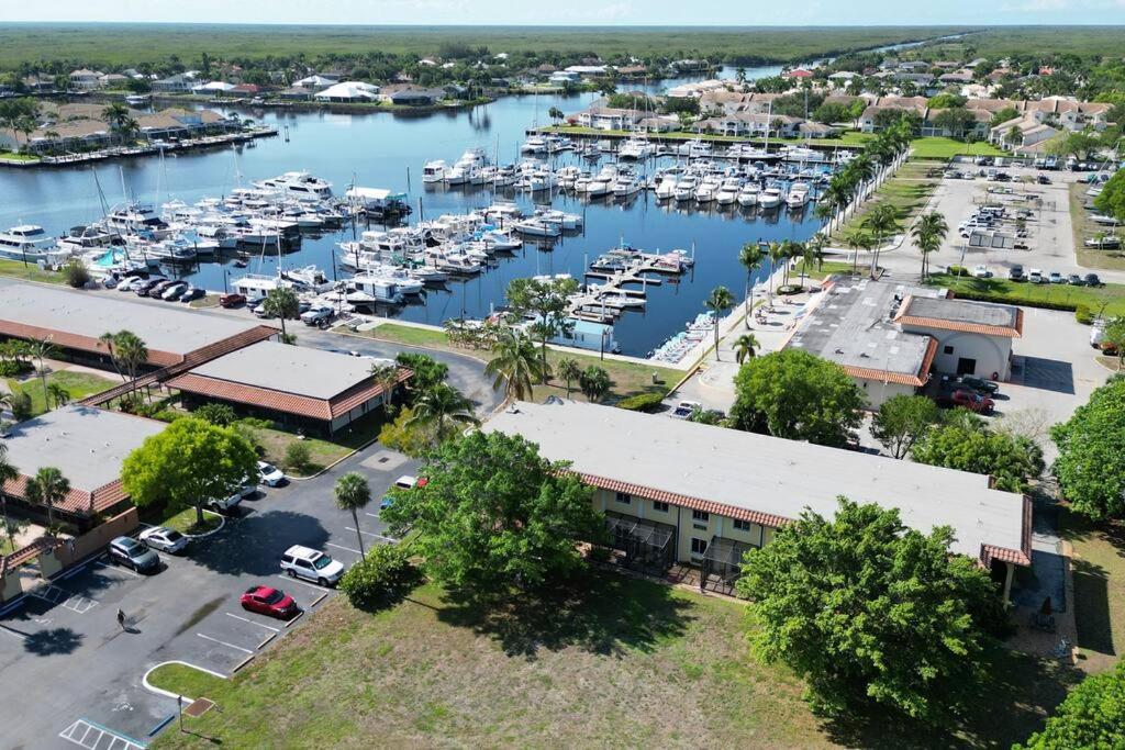 Marina Getaway On The Water! Διαμέρισμα North North Naples Εξωτερικό φωτογραφία