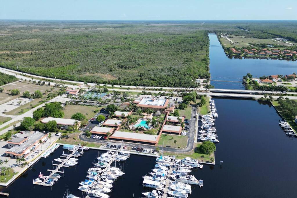 Marina Getaway On The Water! Διαμέρισμα North North Naples Εξωτερικό φωτογραφία