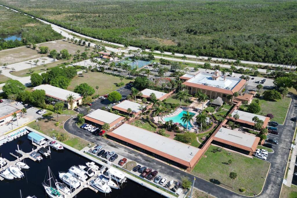 Marina Getaway On The Water! Διαμέρισμα North North Naples Εξωτερικό φωτογραφία