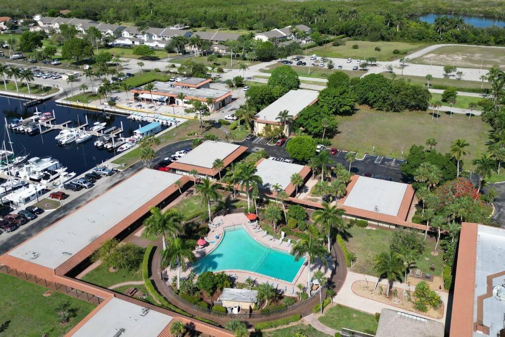 Marina Getaway On The Water! Διαμέρισμα North North Naples Εξωτερικό φωτογραφία